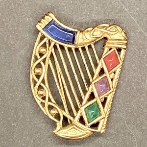 Vintage sol D’or Harp Brooch